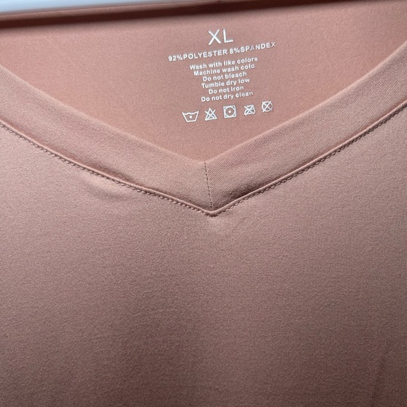 Showitty Women’s Beige Long Sleeve V-Neck Top - Picture 2 of 7